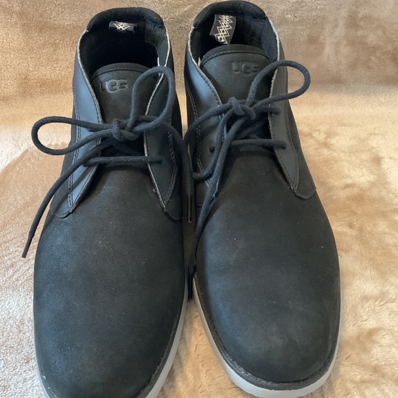 Men’s Ugg shoe - Picture 4 of 4